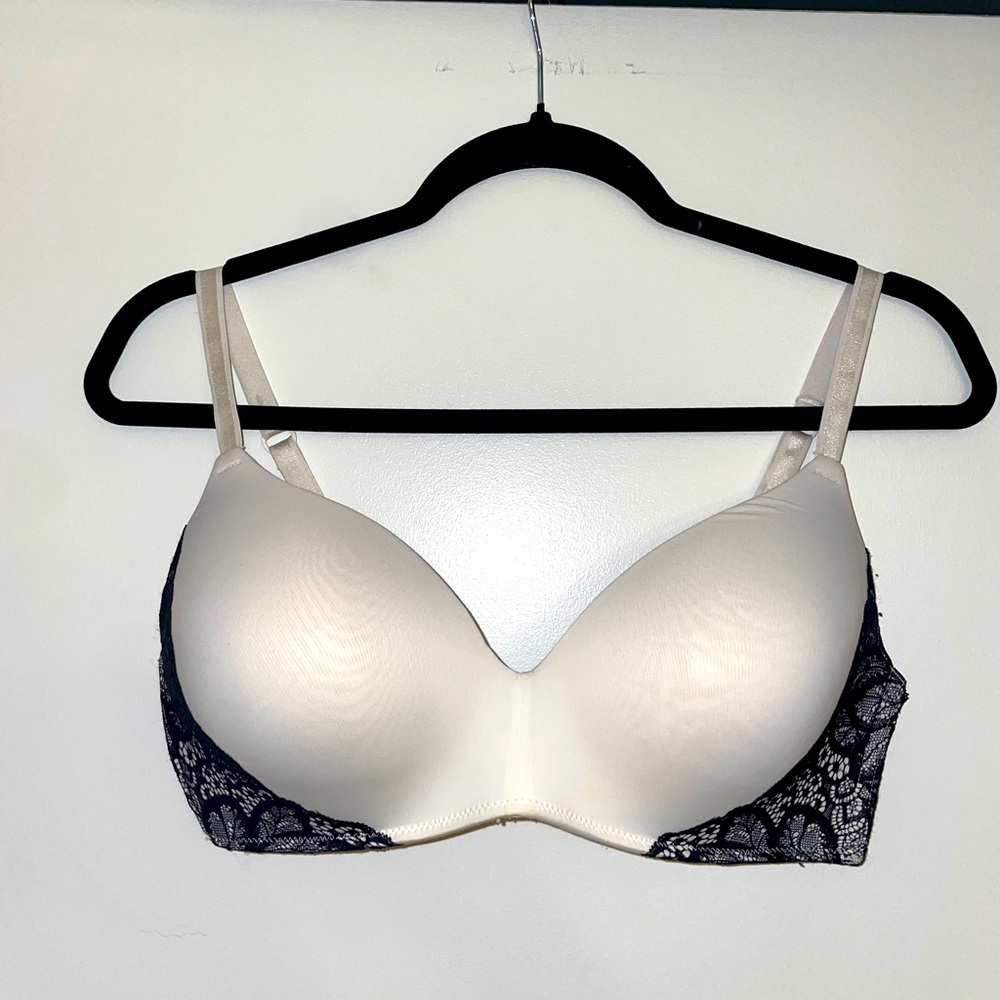 Auden 36D No Wire White Bra with Black Lace